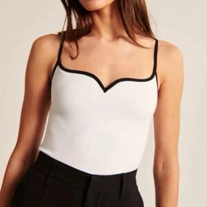 NWT ABERCROMBIE White & Black Ponte Sweetheart Cropped Top S